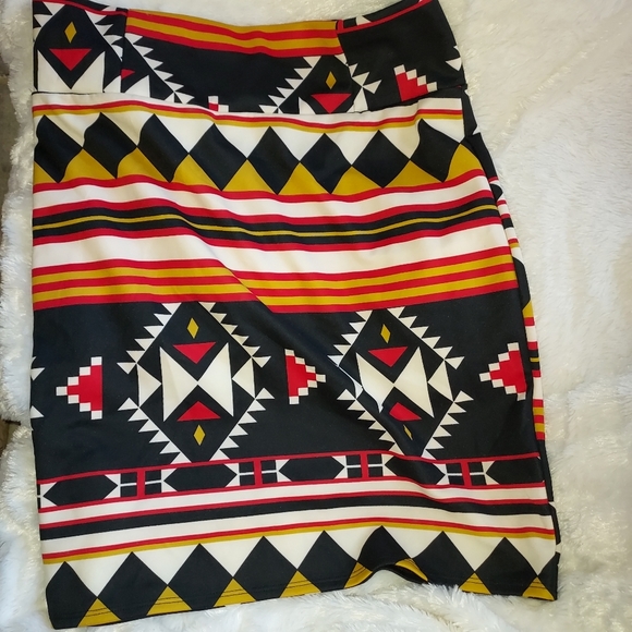 Zenobia Dresses & Skirts - Flash sale🥳Plus size Colorful print pencil skirt, size 2XL